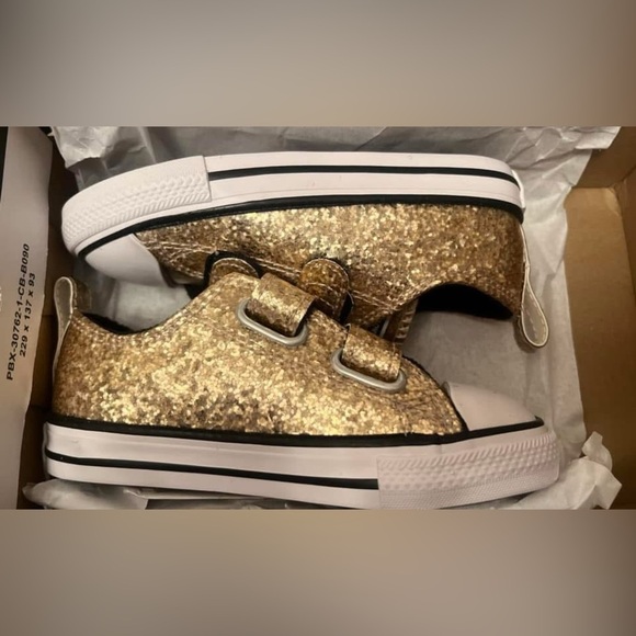 Converse Toddler Size Gold Glitter Sneakers NEW in box HARD TO